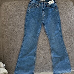 Abercrombie & Fitch Midrise Bootcut size 27 short